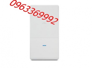 UniFi UAP-AC-Outdoor 802.11ac Access Point (1.75 Gbps)